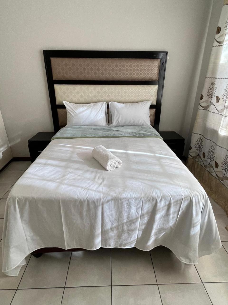 Hampton Guesthouse Йоханнесбург Экстерьер фото